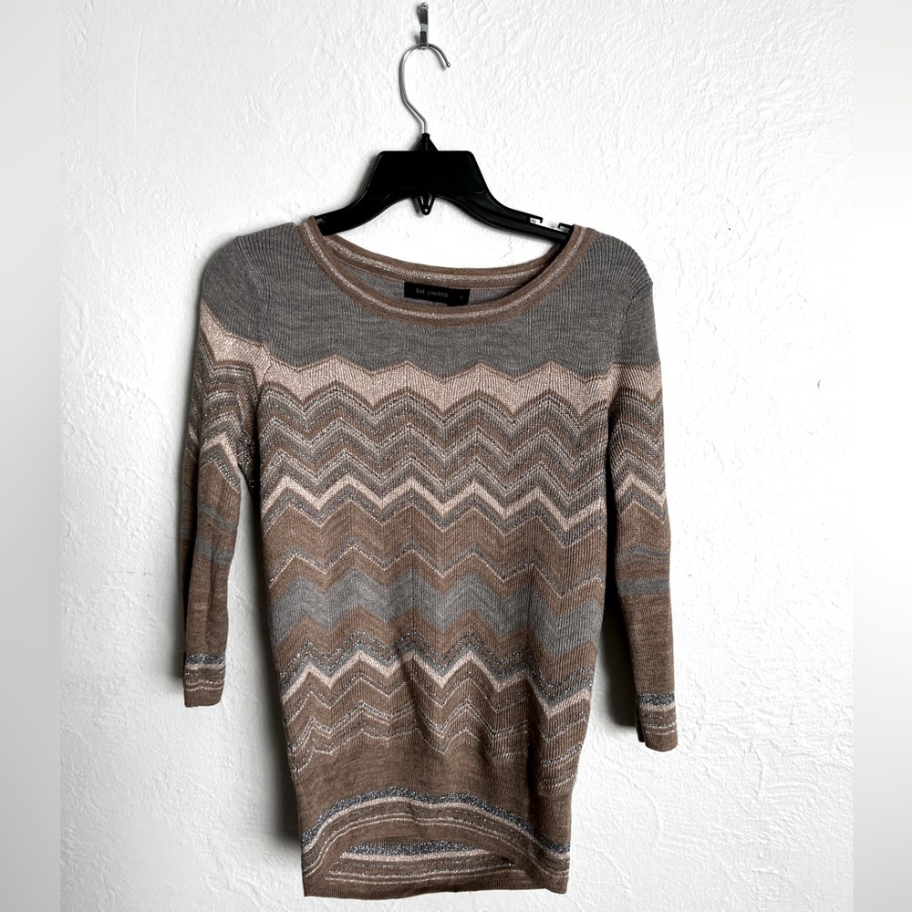 The Limited Zig Zag Pattern Sweater Size S